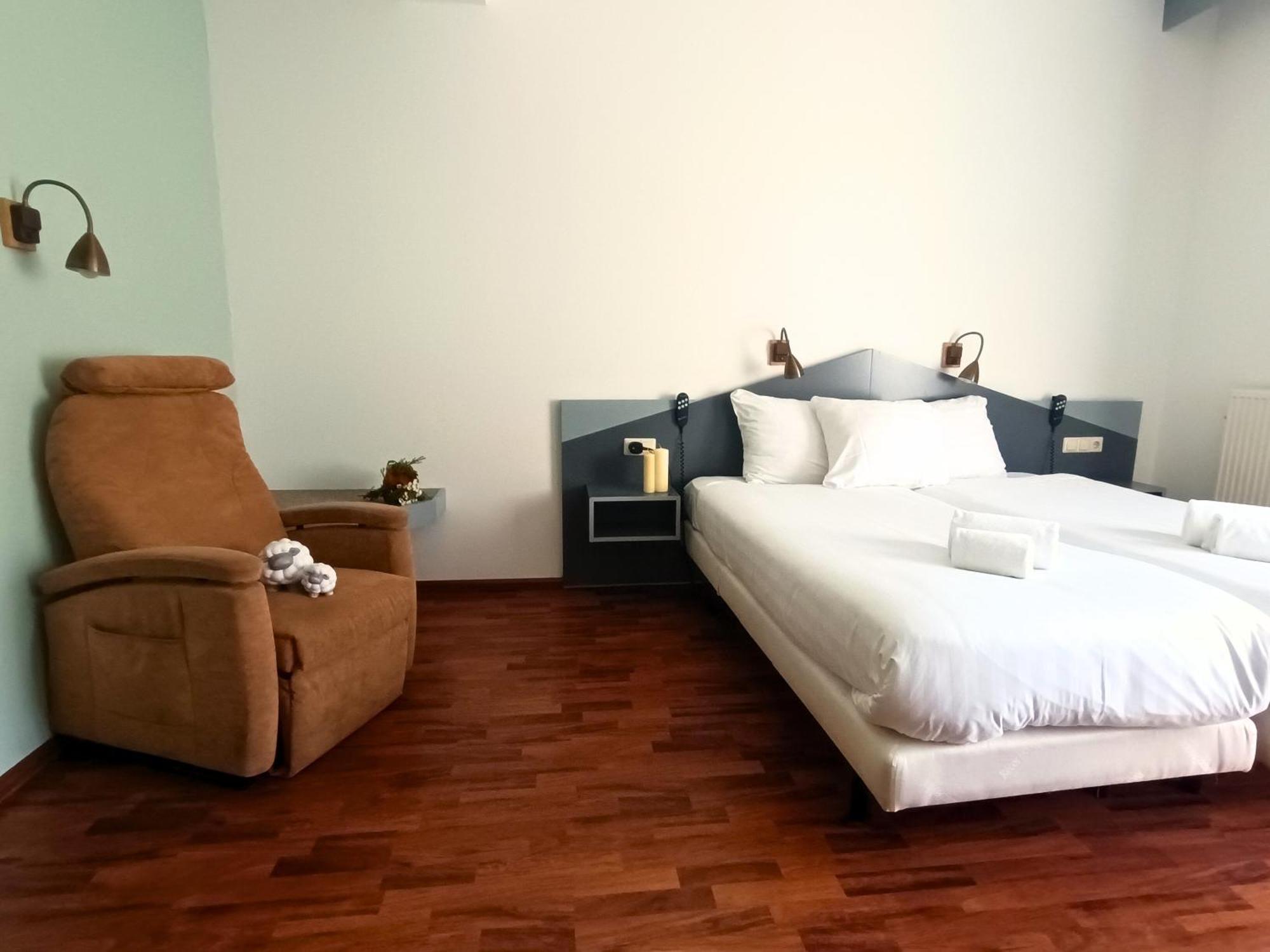Hotel Den Burg - Digital Access Ngoại thất bức ảnh