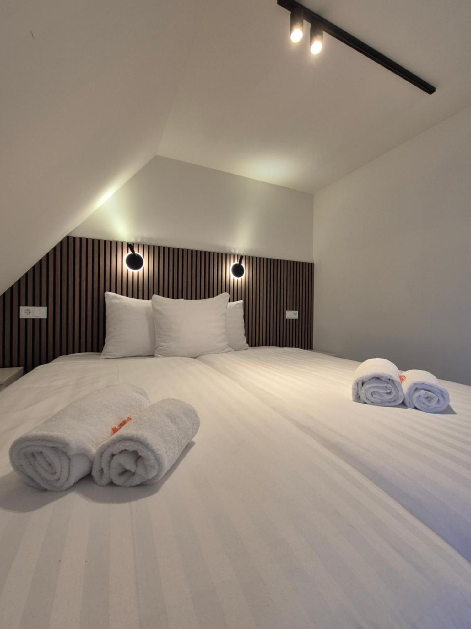Hotel Den Burg - Digital Access Ngoại thất bức ảnh