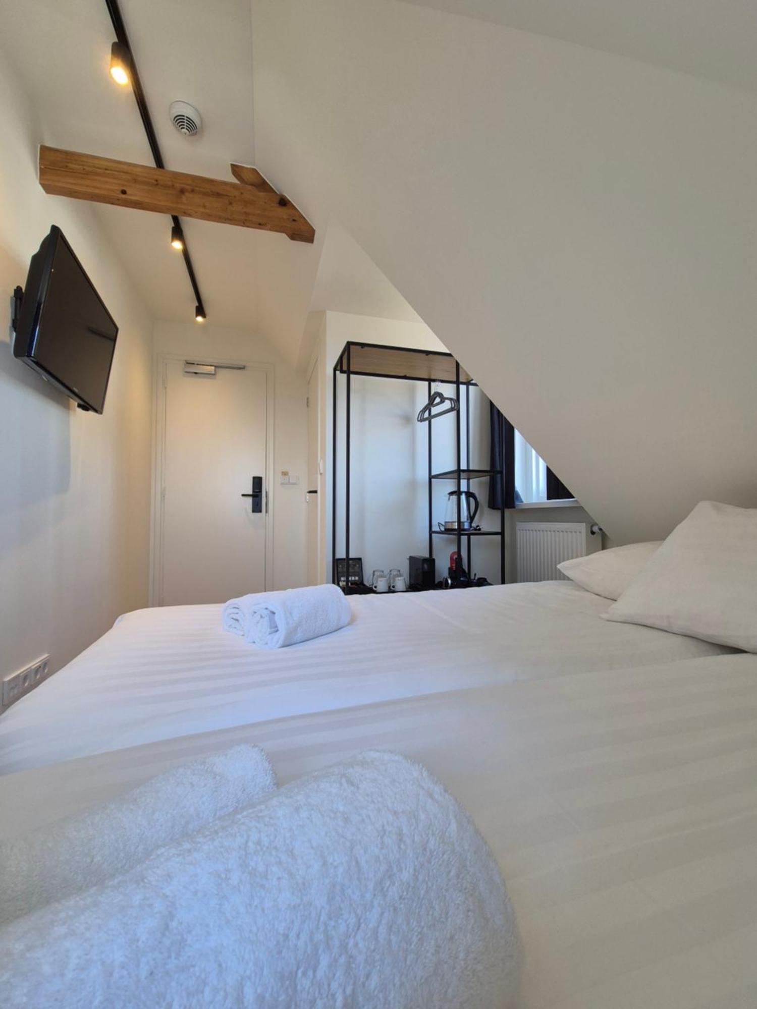 Hotel Den Burg - Digital Access Ngoại thất bức ảnh