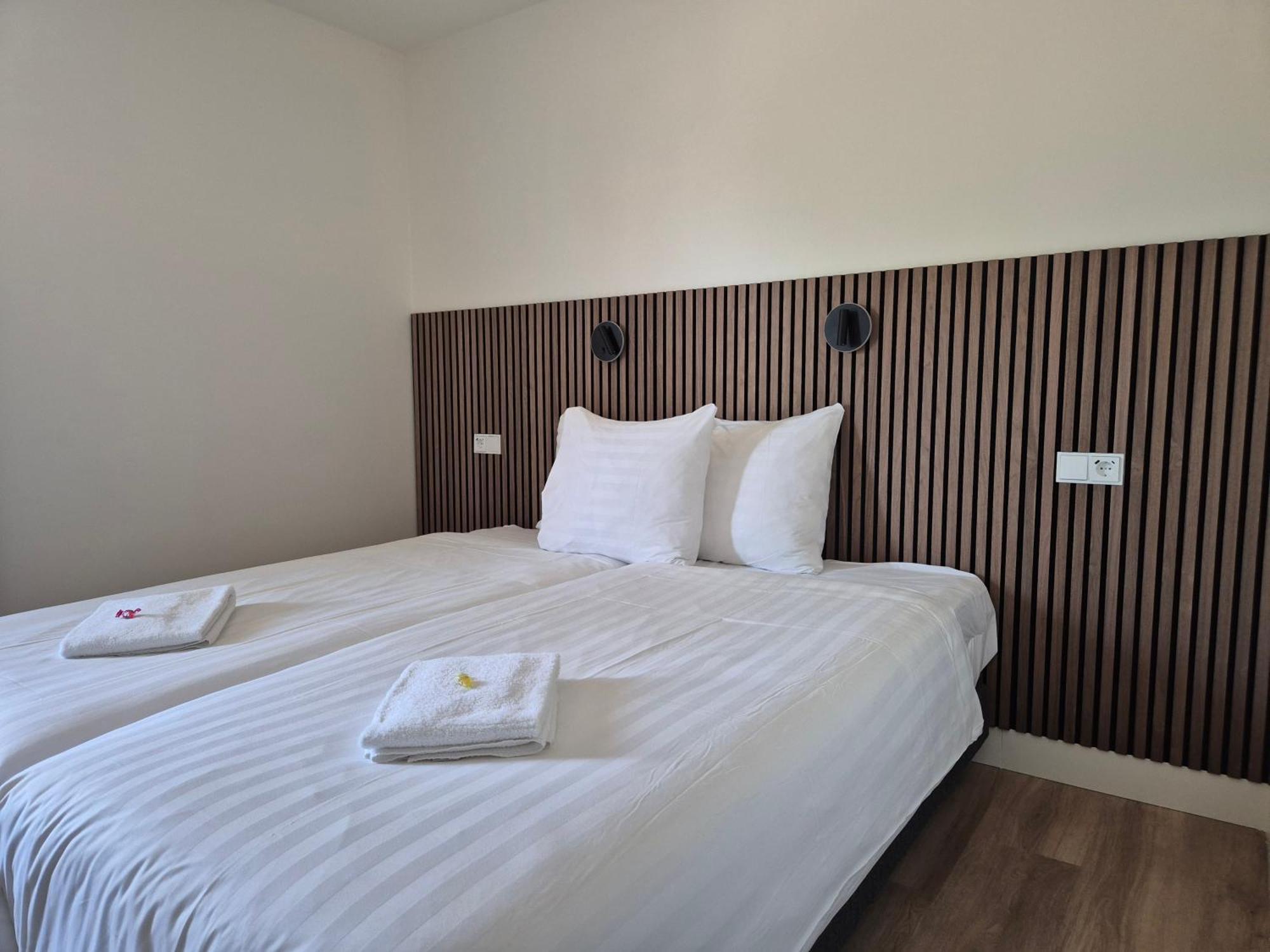 Hotel Den Burg - Digital Access Ngoại thất bức ảnh